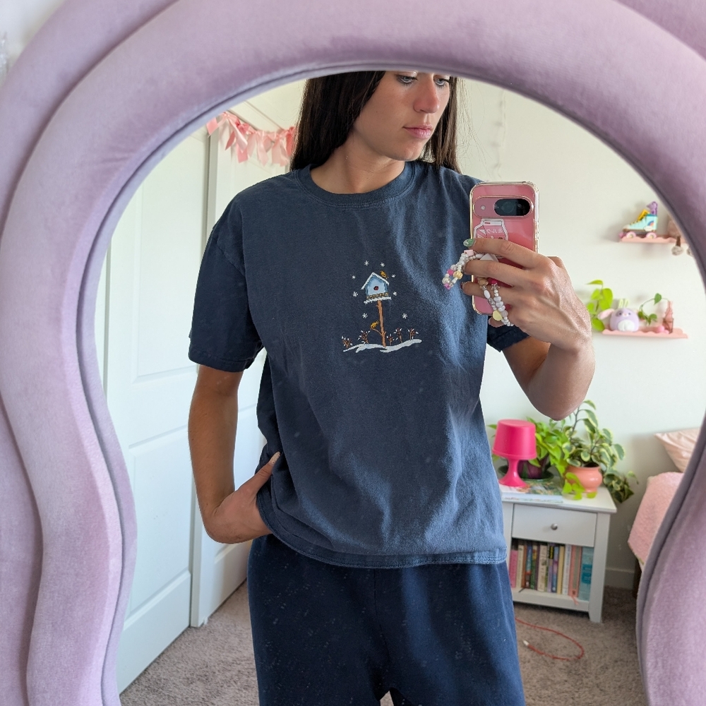 Navy T-Shirt with Winter Birdhouse Graphic Size Large